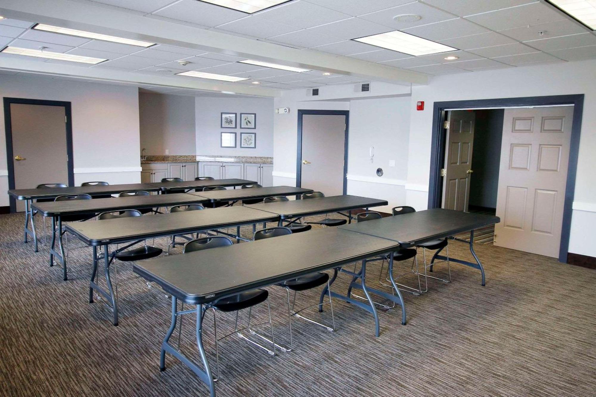 Country Inn & Suites By Radisson, Council Bluffs, Ia מראה חיצוני תמונה